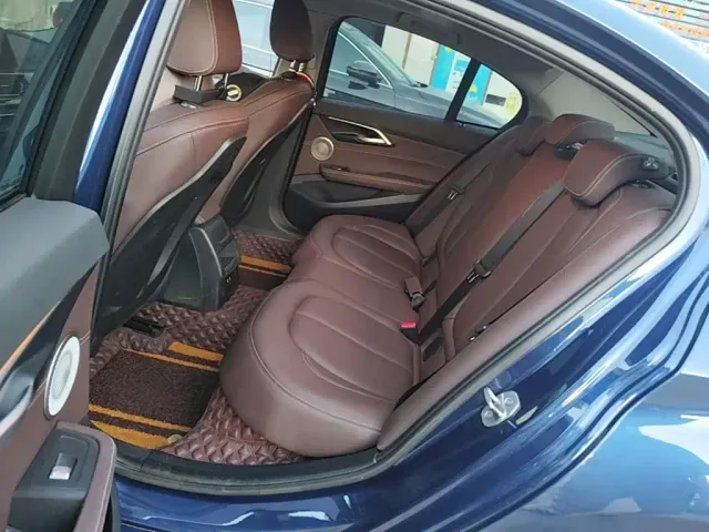 BMW 1 Series — Фото автомобиля 16
