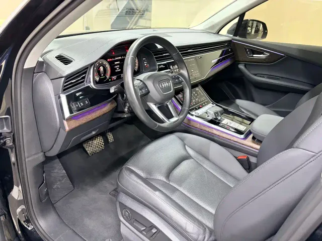 Audi Q7 — Фото автомобиля 6
