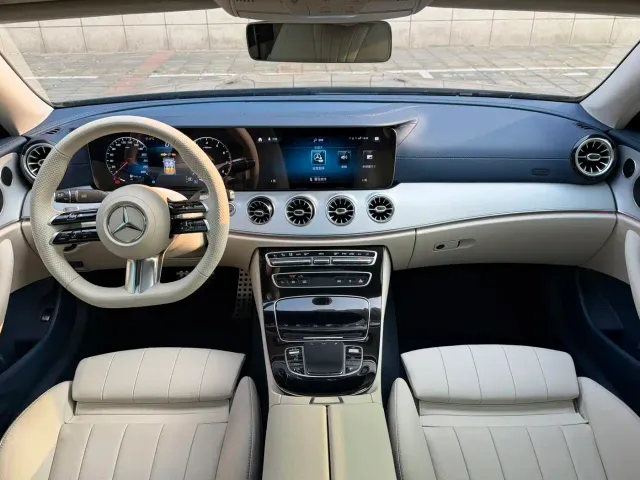 Mercedes-Benz E-Class — Фото автомобиля 11