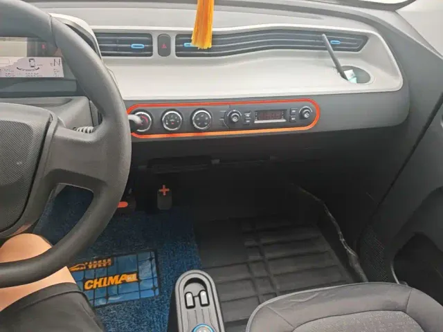 Wuling Hongguang Mini EV — Фото автомобиля 12