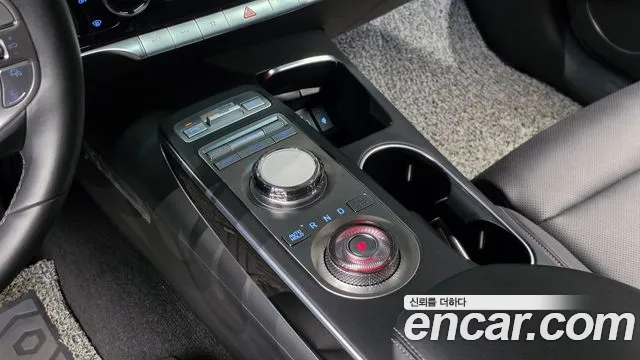 Genesis GV70 — Фото автомобиля 8
