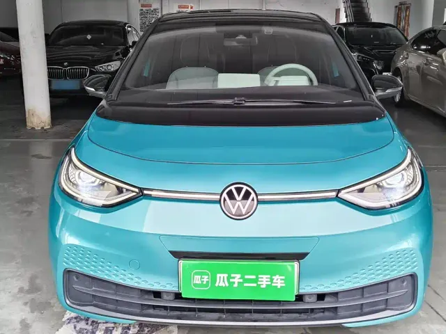 Volkswagen ID.3 — Фото автомобиля 2