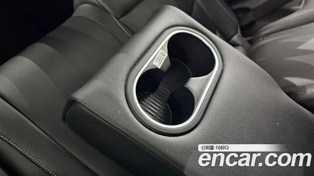 Genesis GV70 — Фото автомобиля 30