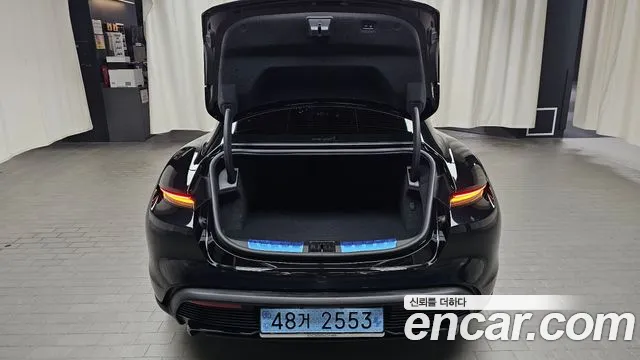 Porsche Taycan Taycan Khan — Фото автомобиля 20