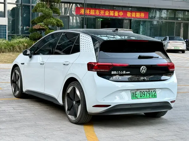Volkswagen ID.3 — Фото автомобиля 6
