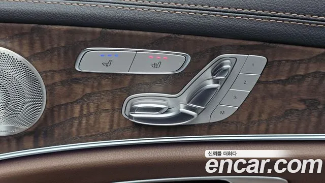 Mercedes-Benz E-Class — Фото автомобиля 25