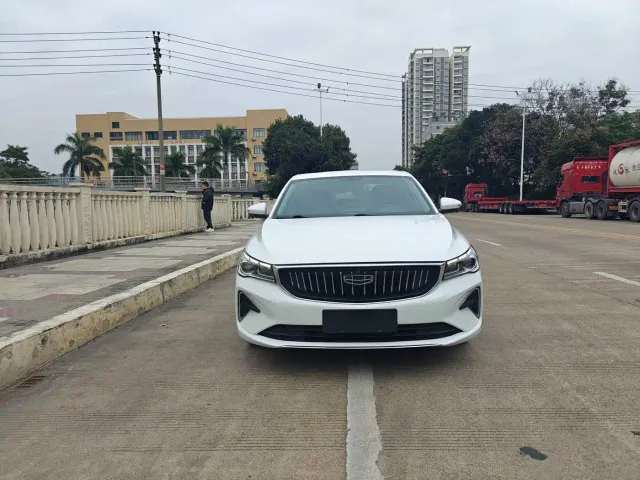 Geely Emgrand — Фото автомобиля 2