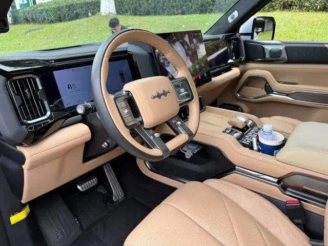 BYD FangChengBao Leopard 8 — Фото автомобиля 7