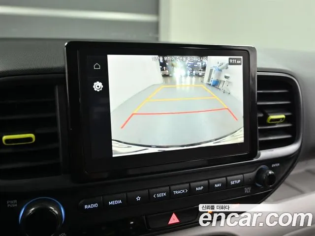 Hyundai Venue — Фото автомобиля 17