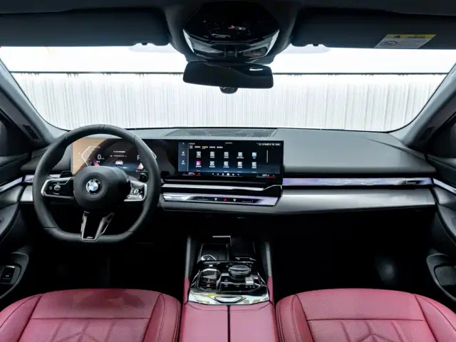 BMW 5 Series — Фото автомобиля 14