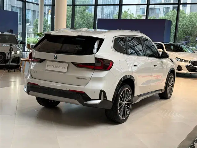 BMW X1 — Фото автомобиля 3