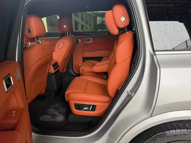 Li Auto L9 — Фото автомобиля 5