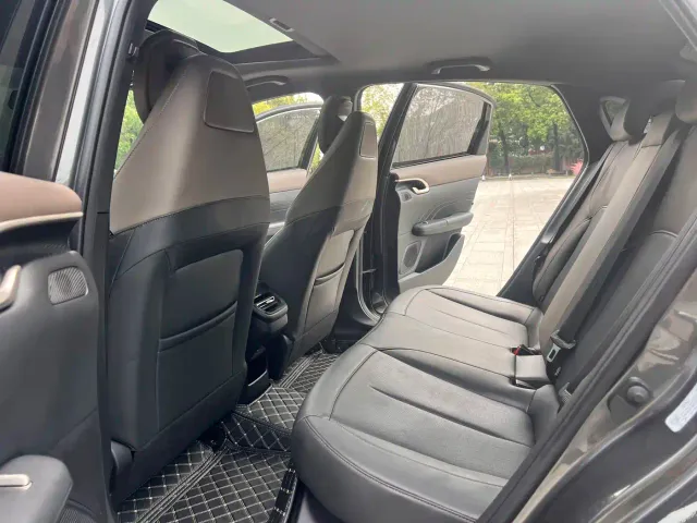 Changan Eado — Фото автомобиля 6