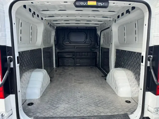 Changan Kuayue Kua Yue Xing Guang EV — Фото автомобиля 6