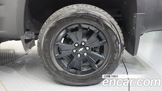 Chevrolet Colorado — Фото автомобиля 5