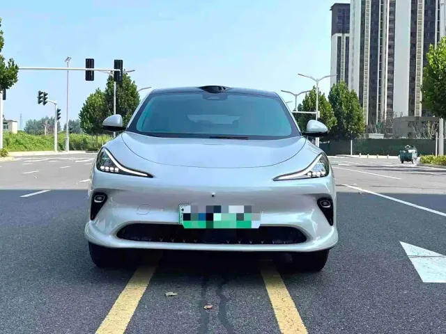 IM Motors LS6 — Фото автомобиля 2