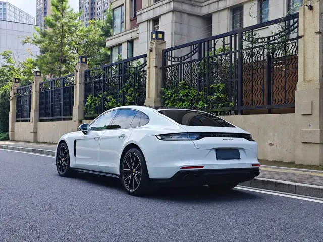 Porsche Panamera — Фото автомобиля 6