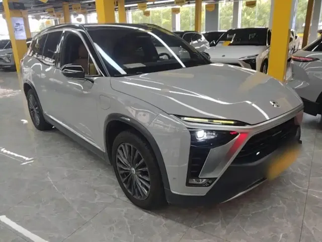 Nio ES8 — Фото автомобиля 3
