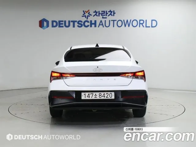 Hyundai Avante CN7 — Фото автомобиля 4