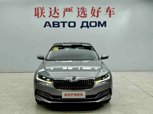 Skoda Superb — Фото автомобиля 2