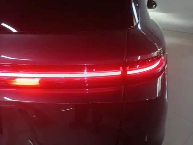 Li Auto L9 — Фото автомобиля 7
