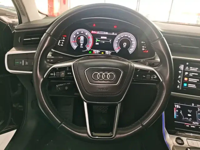 Audi A6L — Фото автомобиля 10