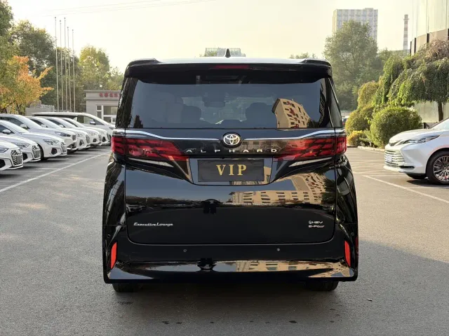 Toyota Alphard — Фото автомобиля 5