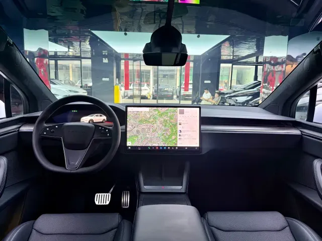 Tesla Model X — Фото автомобиля 8