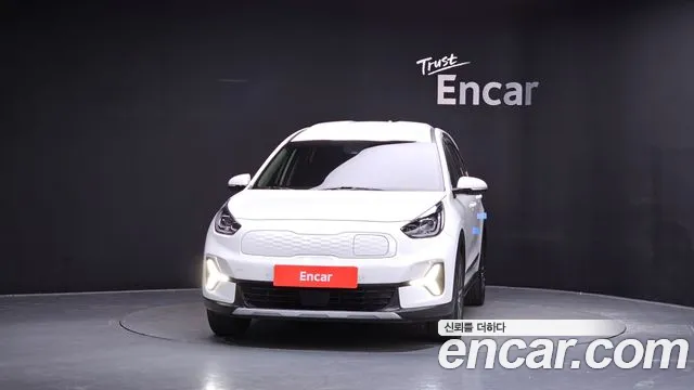 Kia Niro — Фото автомобиля 3