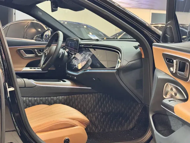 Mercedes-Benz E-Class — Фото автомобиля 18