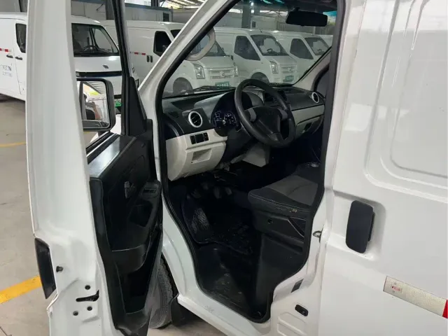 Ruichi New Energy EC35 — Фото автомобиля 6