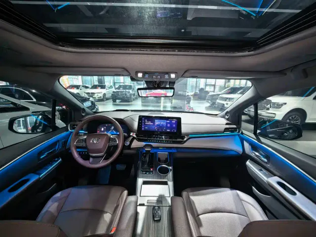 Toyota Granvia — Фото автомобиля 7