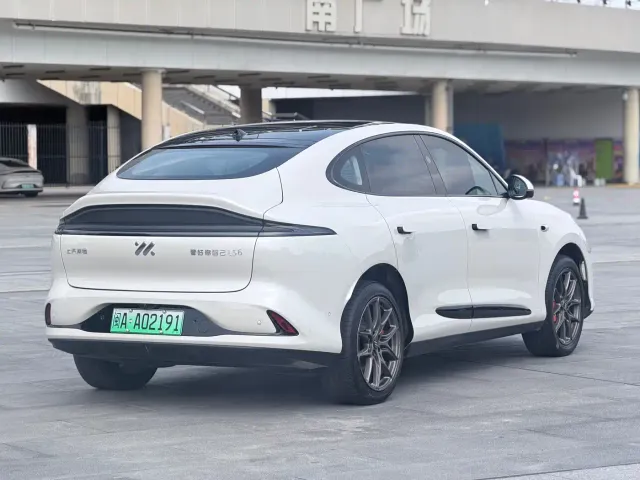 IM Motors LS6 — Фото автомобиля 4