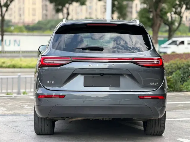 Aito M7 — Фото автомобиля 10
