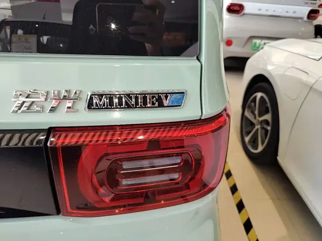 Wuling Hongguang Mini EV — Фото автомобиля 7