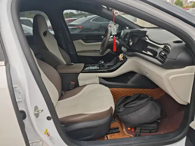 BYD Qin PLUS — Фото автомобиля 24