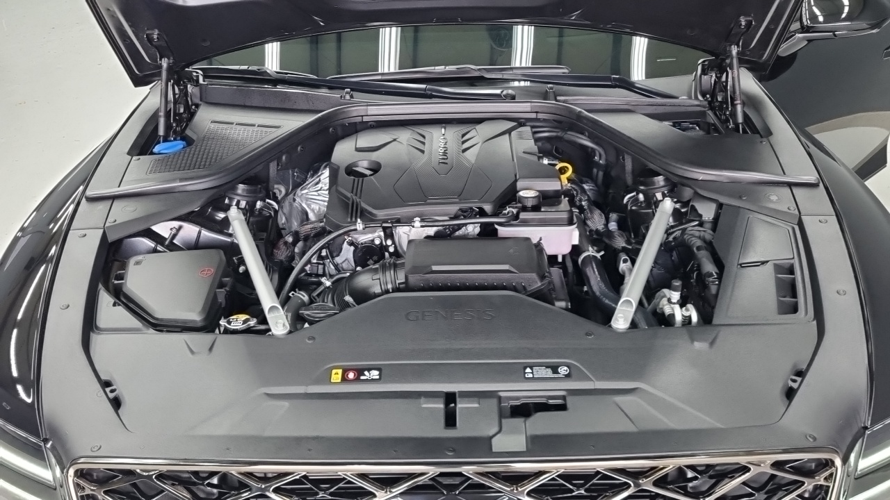 Genesis G80 Бензин 2.5 турбо AWD — Фото автомобиля 6