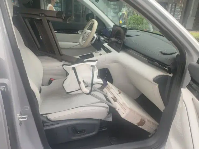 Geely Galaxy E5 — Фото автомобиля 8