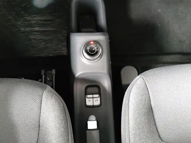 Wuling Zhiguang NEV — Фото автомобиля 16