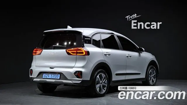 Фотография автомобиля — Kia Niro