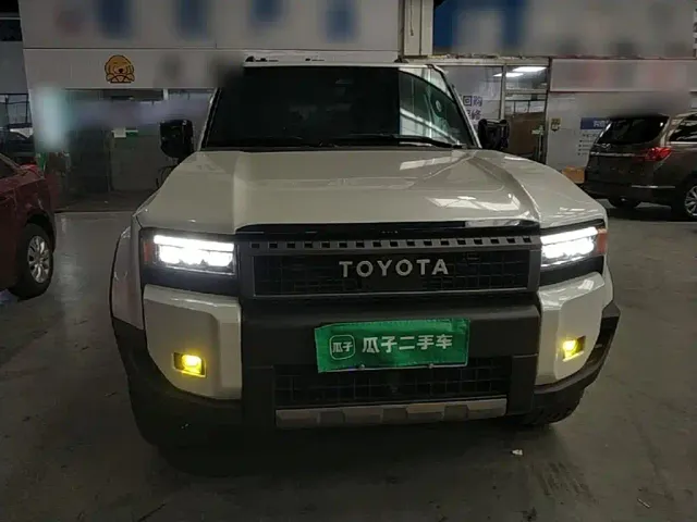 Toyota Prado — Фото автомобиля 2