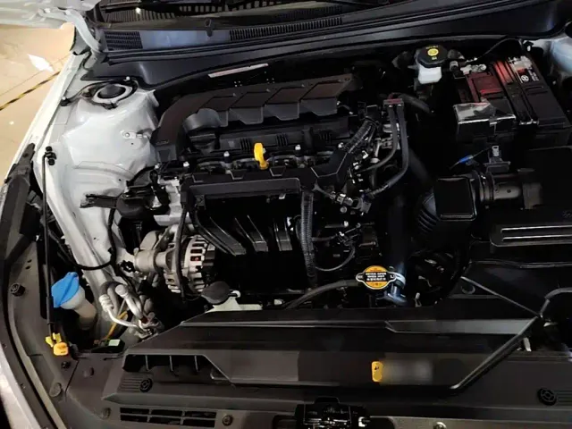 Hyundai Elantra — Фото автомобиля 19