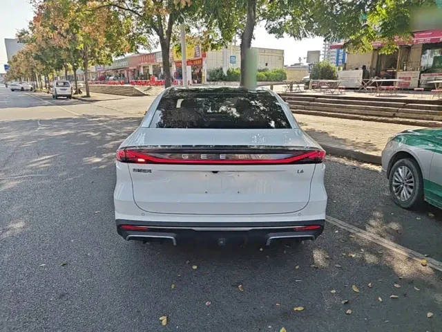 Geely Galaxy L6 — Фото автомобиля 5
