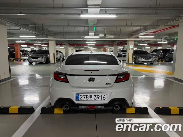 Toyota 86 GR86 — Фото автомобиля 4