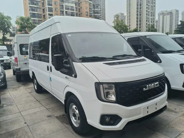 Jiangling JMC Fushun 2022 2.0T Manual Multi-purpose Passenger Vehicle Medium Wheelbase Medium-high Roof 6-7 seater — Фото автомобиля 3