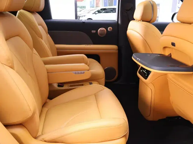 IM Motors LS8 — Фото автомобиля 26