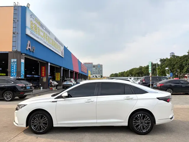 Dongfeng Yixuan MAX — Фото автомобиля 7
