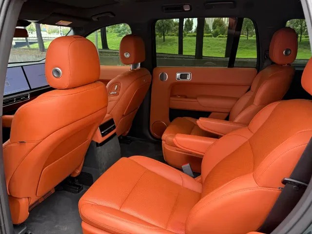 Li Auto L9 — Фото автомобиля 9