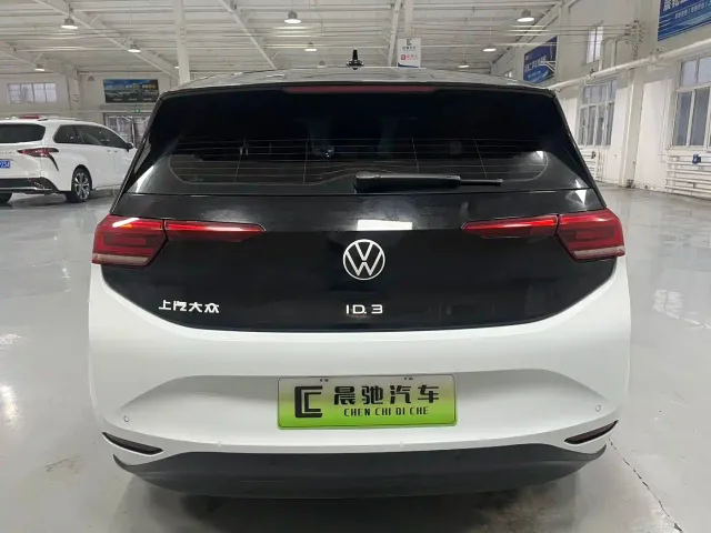 Volkswagen ID.3 — Фото автомобиля 5