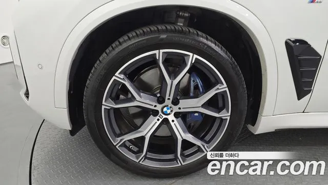 BMW X5 xDrive 40i M Sport — Фото автомобиля 4